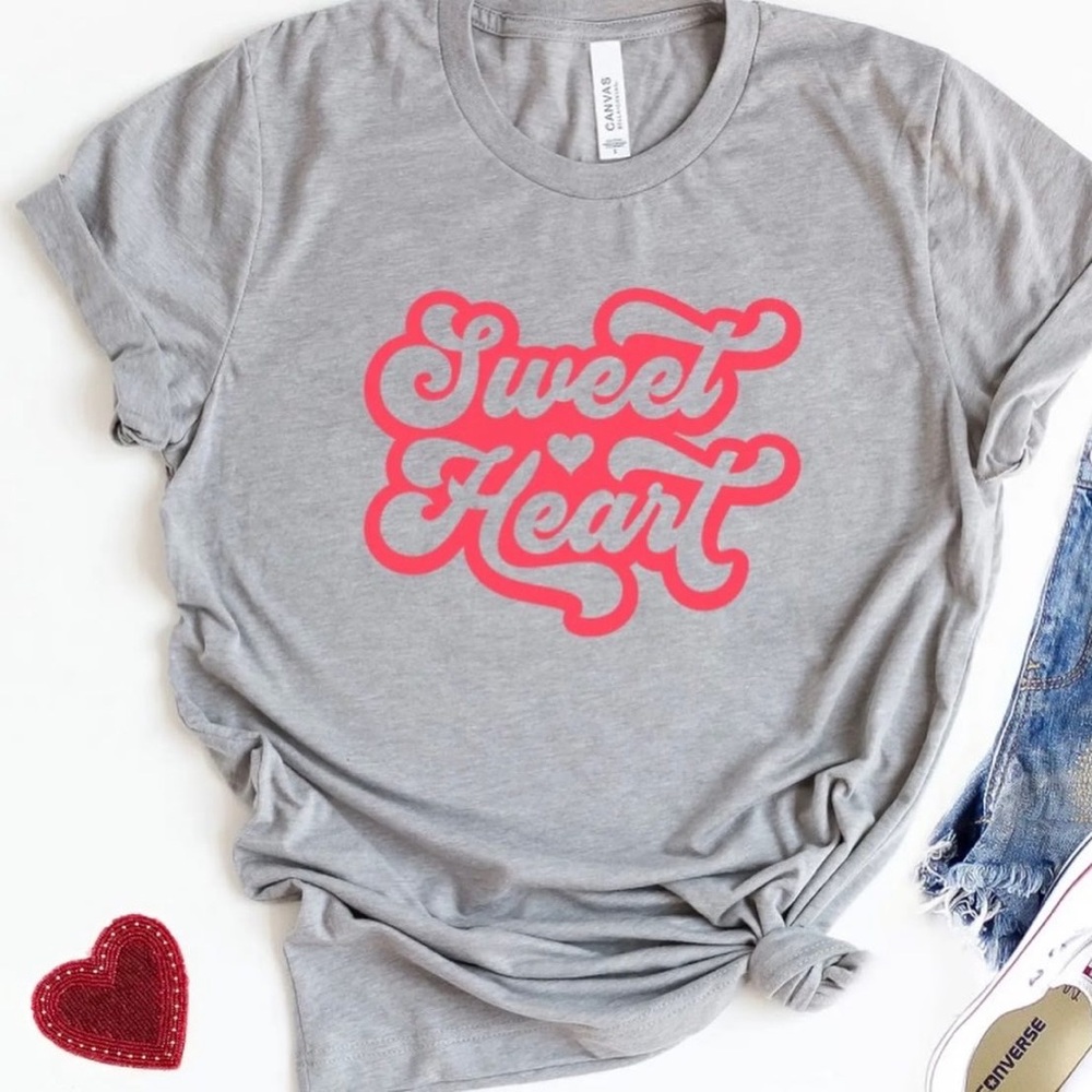 Gray Sweetheart Graphic T-Shirt